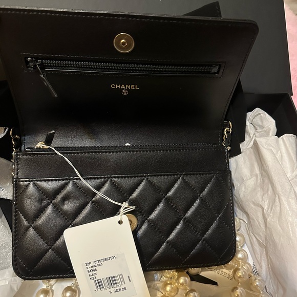 Chanel wallet on chain pearl with tag and receipt - Picture 2 of 5
